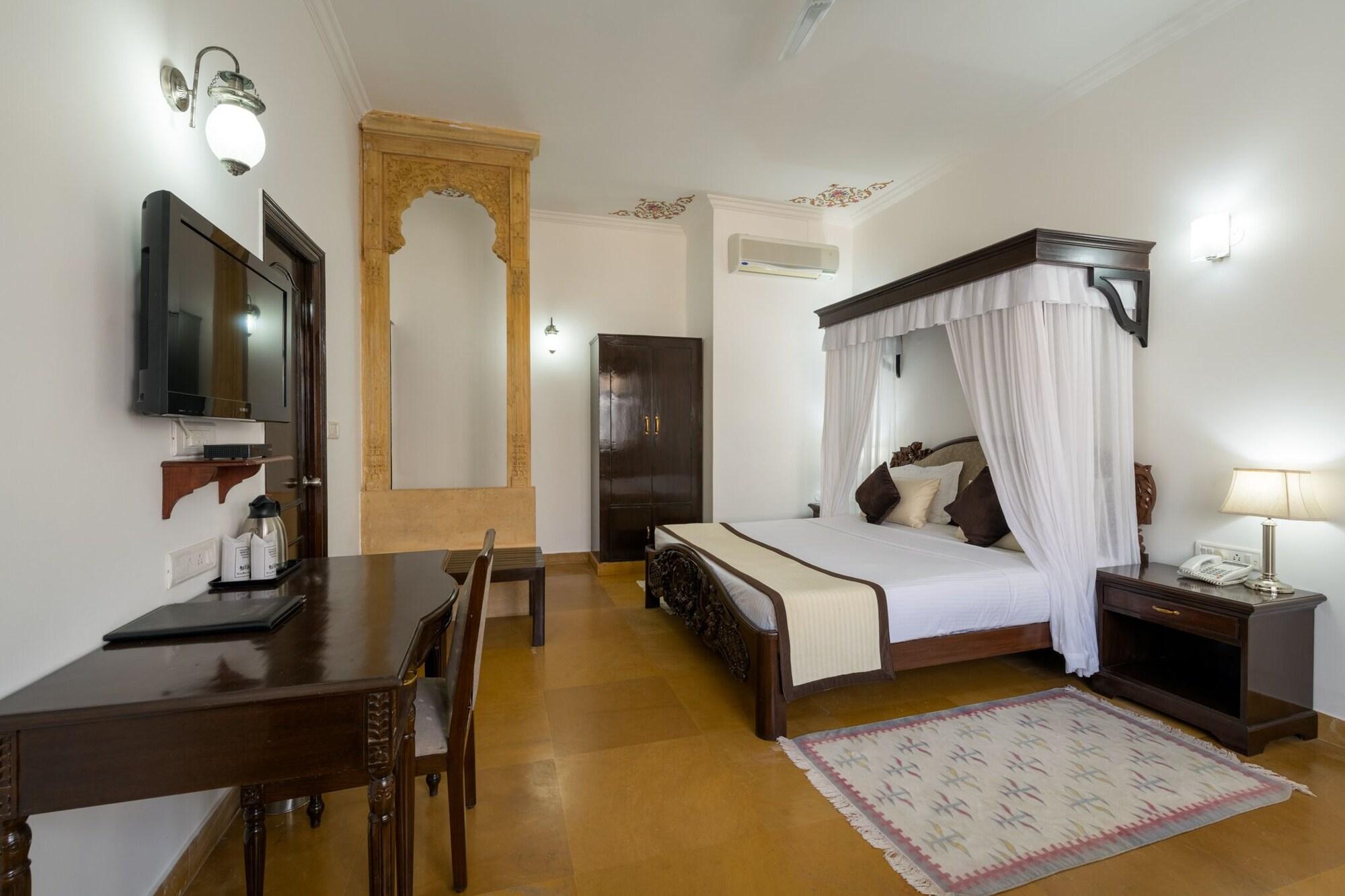 Hotel Rang Mahal Джайсалмер Экстерьер фото
