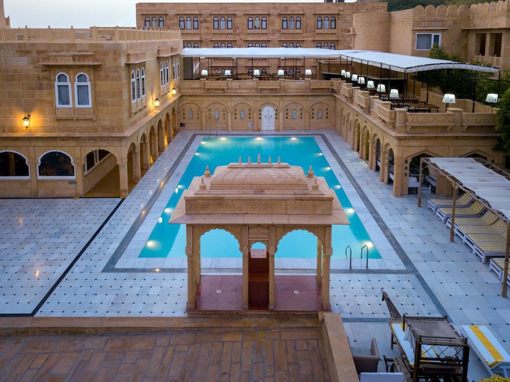 Hotel Rang Mahal Джайсалмер Экстерьер фото