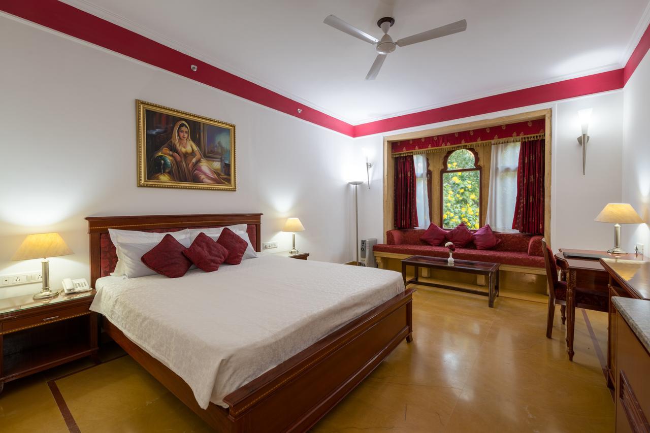 Hotel Rang Mahal Джайсалмер Экстерьер фото